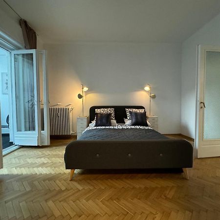 Airy & Beautiful Downtown Apartment Bucarest Exterior foto